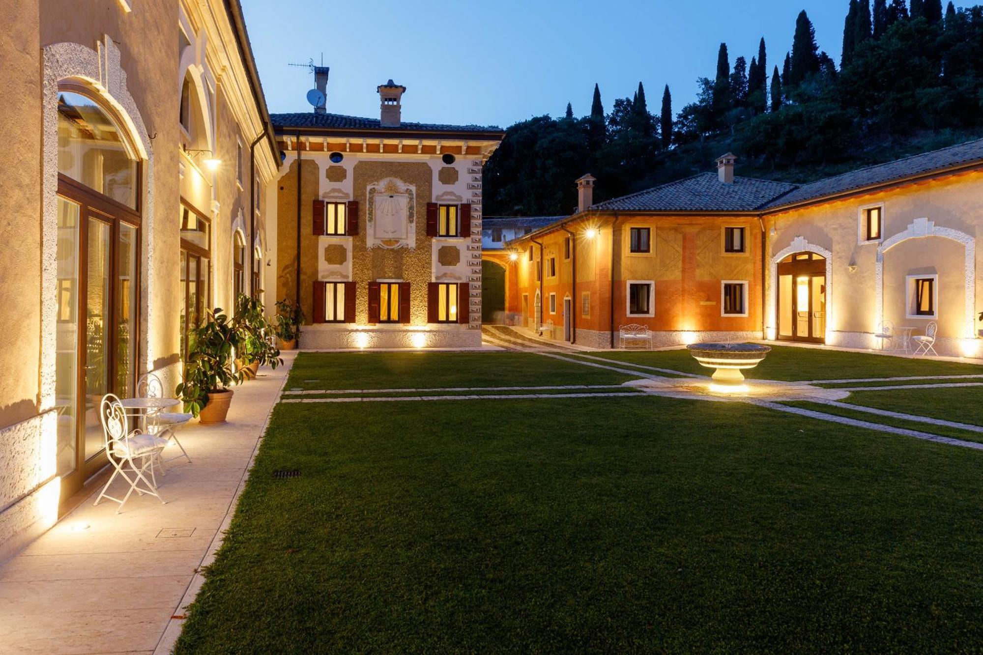 Villa Padovani Relais De Charme - Adults Only Pastrengo Luaran gambar